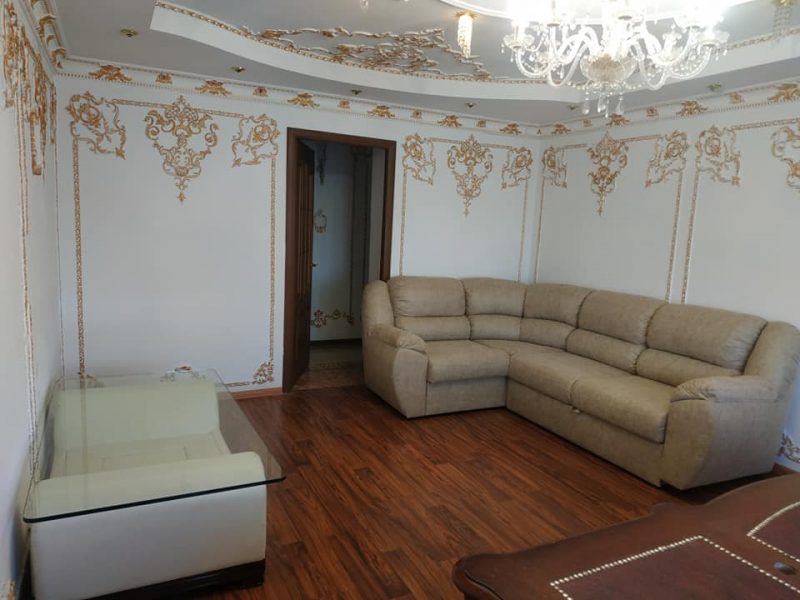Аренда долгосрочно двухкомнатной квартиры, метро Шулявская по адресу Нежинская 5.