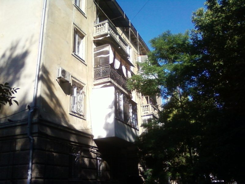 4-комн. тихая квартира в сталинке на Банном переулке