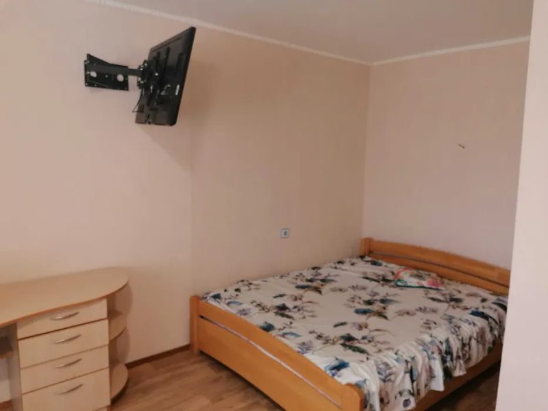 Сдам СВОЮ 1-но комнатную квартиру в Одессе на 8-ой станции Люстдорфской дороги.