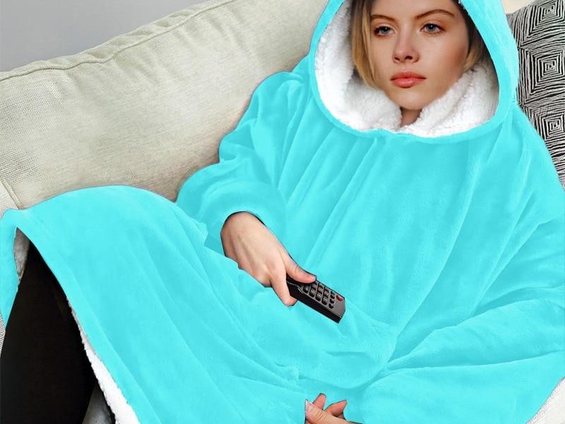 Huggle Hoodie – это комбинация мягкого теплого одеяла и комфортной толстовки с капюшоном (худи)