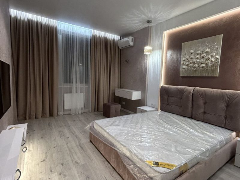 Новая современная 3 комнатная квартира в центре Одессы