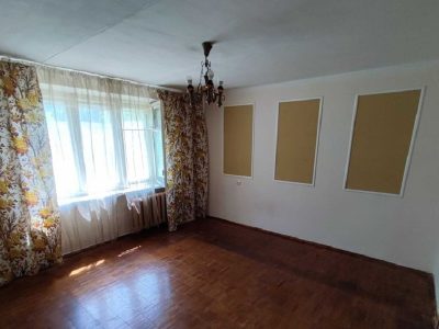 Продам квартиру 49 кв. м., 4/9, Адмиральский пр. /Судостроительная.