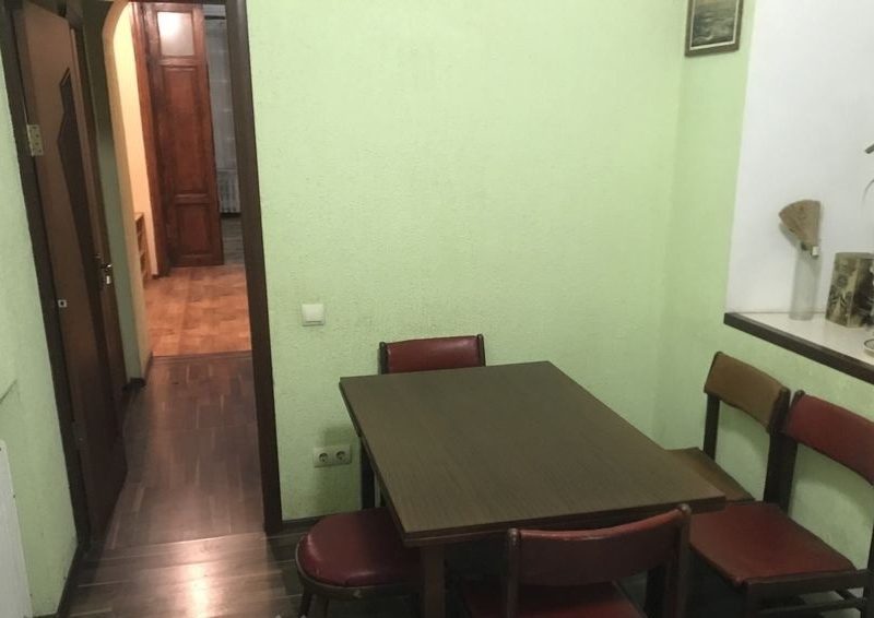 Продам квартиру 85 кв. м., 1/2, ул. Княжеская/Новосельского.