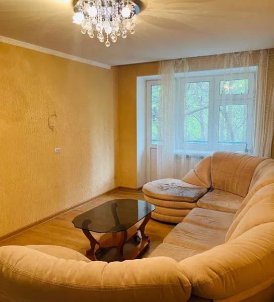 Продам квартиру 58 кв. м., 3/5, ул. Кап. Кузнецова/Марсельская.