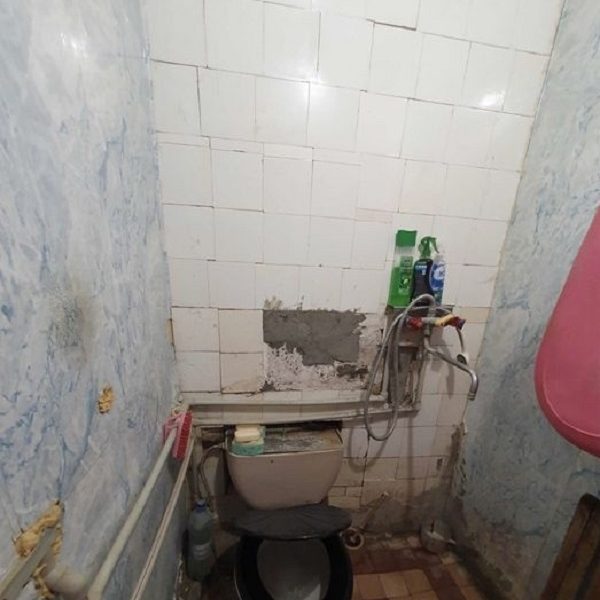 Продам квартиру 42 кв. м. 3/3, Вознесенский пер. /Старосенная площадь.