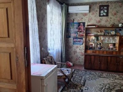 Продам квартиру 41 кв. м., 1/2, ул. Новосельского/Торговая.