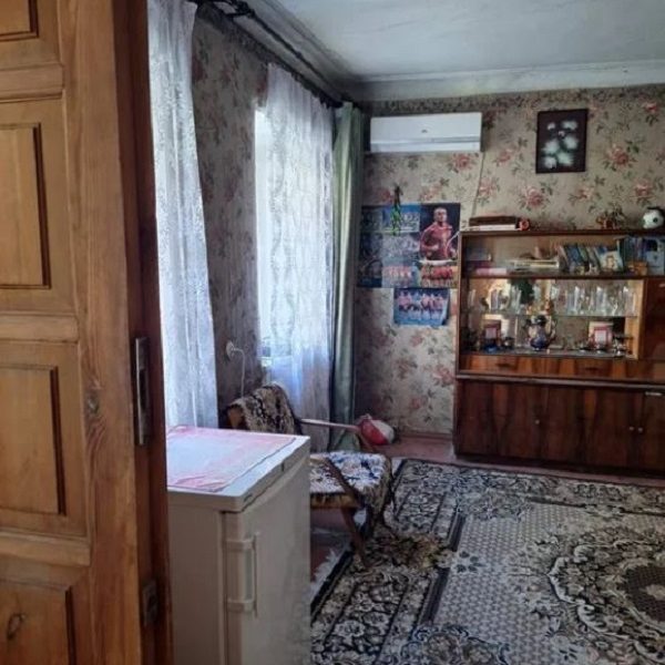 Продам квартиру 41 кв. м., 1/2, ул. Новосельского/Торговая.