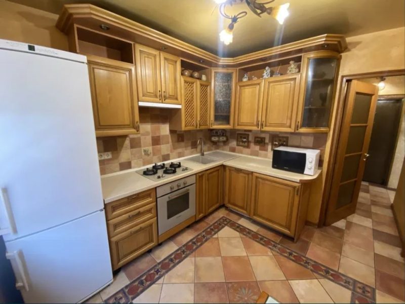 Продам квартиру 56 кв. м., 9/10, Небесной сотни пр. /Школьный Аэродром