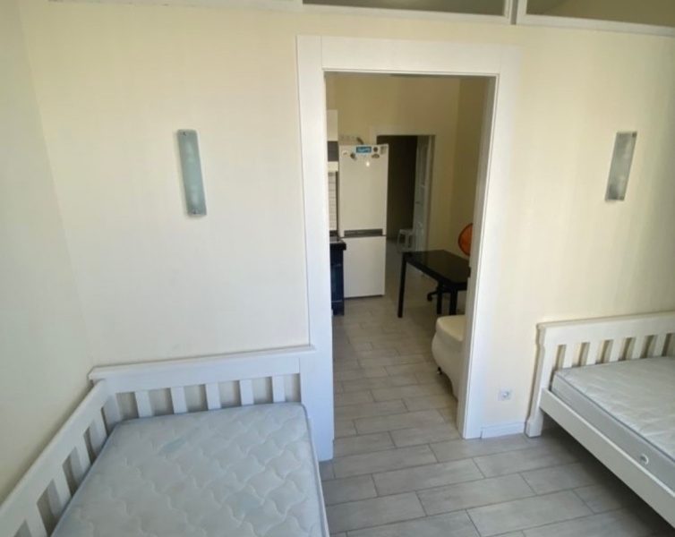 Продам квартиру 63 кв. м., 4/13, новый дом, жк Аркадия Хиллз.