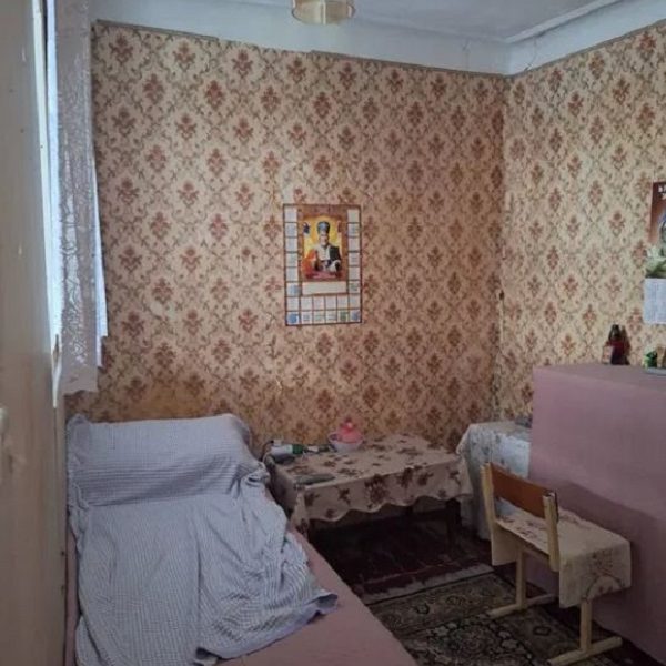Продам квартиру 41 кв. м., 1/2, ул. Новосельского/Торговая.