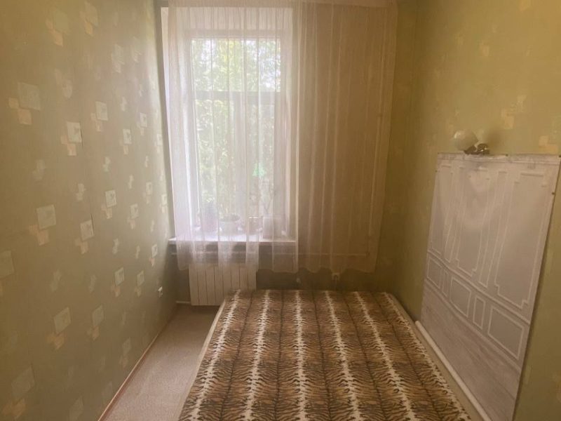 Продам 4 комн. квартиру, ул. Мечникова/Прохоровская, 3/3, 70 кв. м.