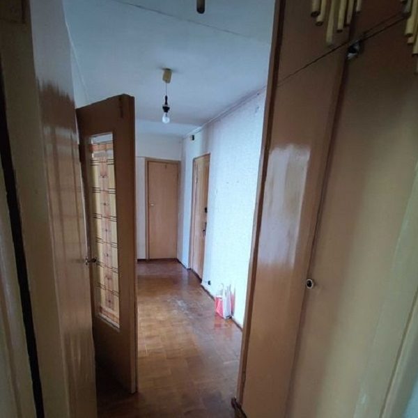Продам квартиру 49 кв. м., 4/9, Адмиральский пр. /Судостроительная.