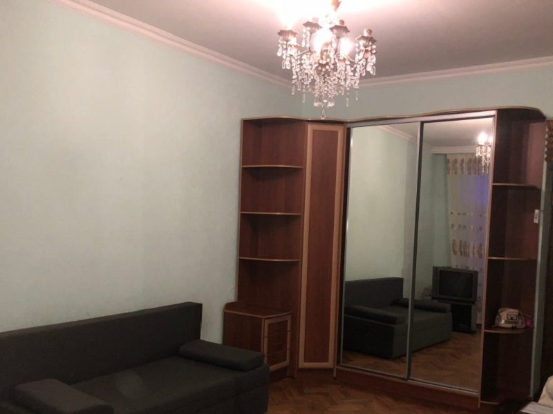 Продам 5 комнатную квартиру, ул. Базарная/Осипова, 3/3, 146 кв. м.