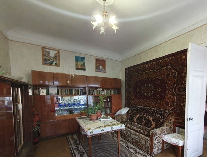 Продам квартиру 42 кв. м. 3/3, Вознесенский пер. /Старосенная площадь.