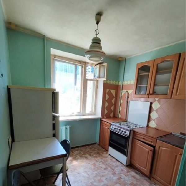 Продам квартиру 49 кв. м., 4/9, Адмиральский пр. /Судостроительная.