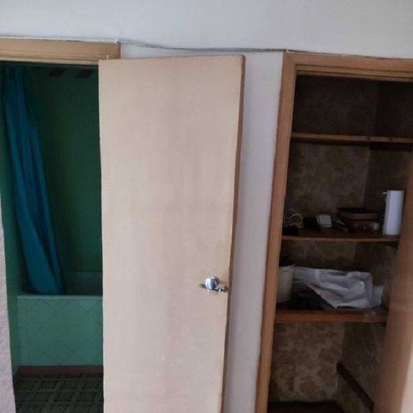 Продам квартиру 49 кв. м., 4/9, Адмиральский пр. /Судостроительная.