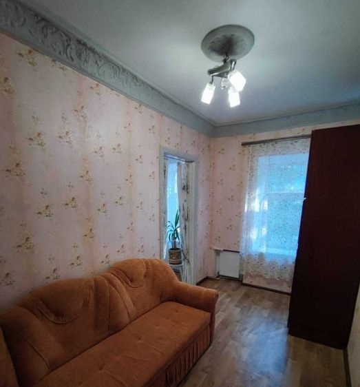 Продам квартиру 35 кв. м., 2/3, ул. Болгарская/Высокий пер.