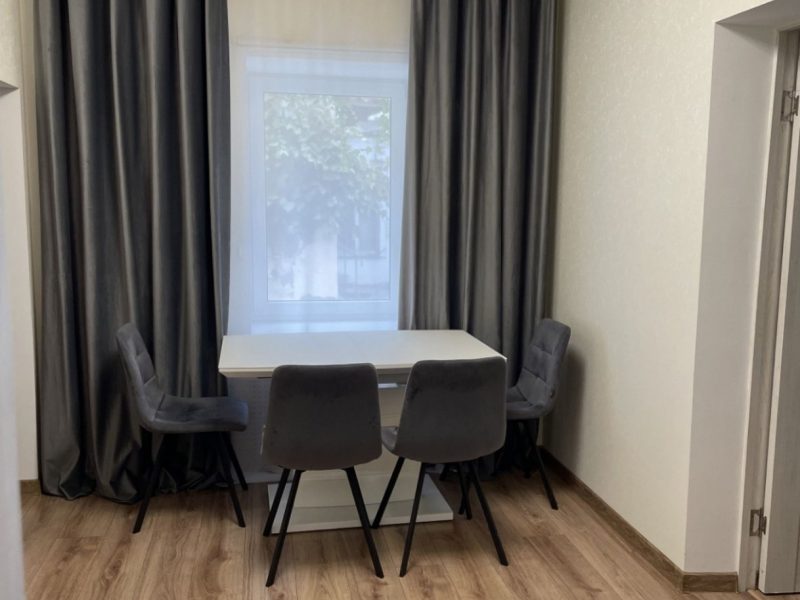 Продам квартиру 48 кв. м., 1/1, ул. Новосельского/Торговая.