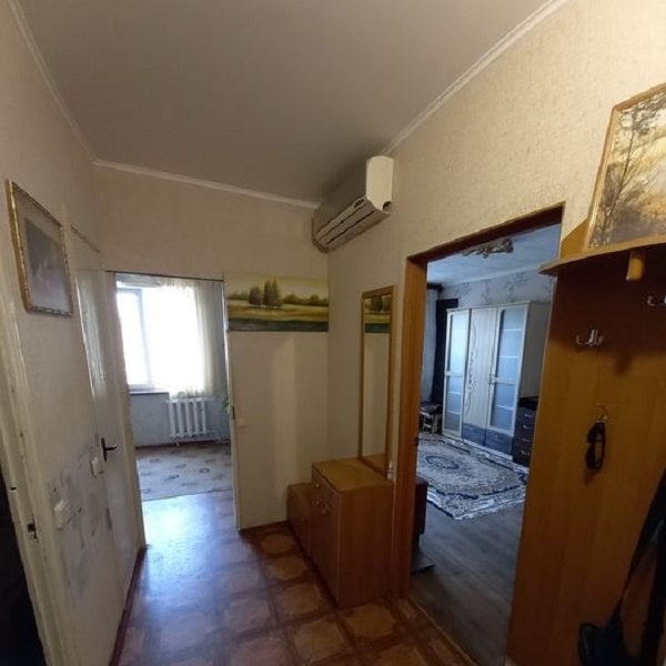 Продам квартиру 37 кв. м., 8/9, ул. Ак. Королева/Архитекторская.