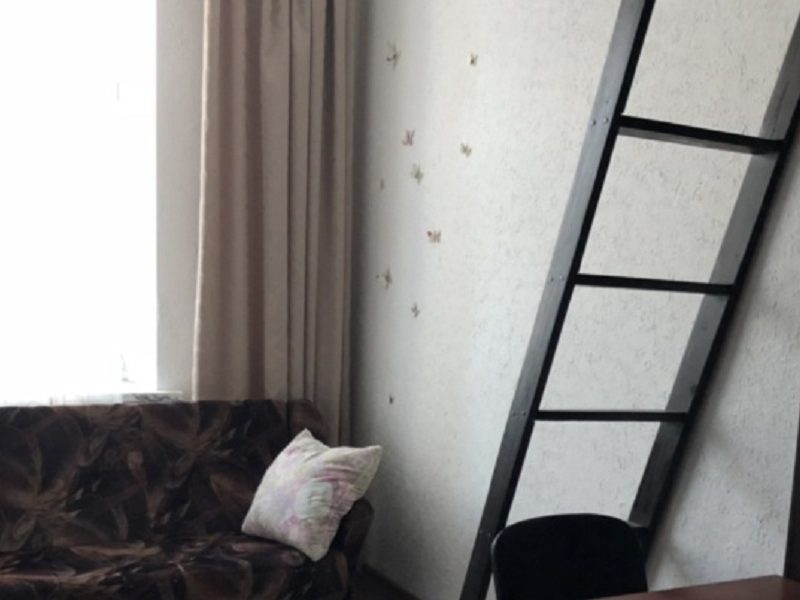Продам 5 комнатную квартиру, ул. Базарная/Осипова, 3/3, 146 кв. м.