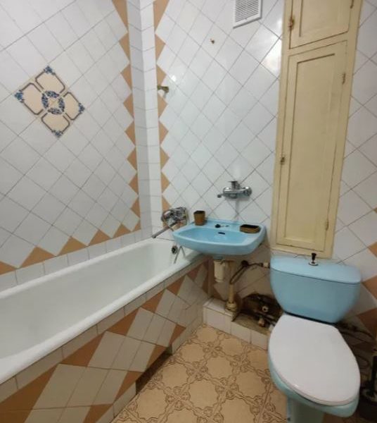 Продам квартиру 43 кв. м., 5/5, Светлый пер. /Солнечная.