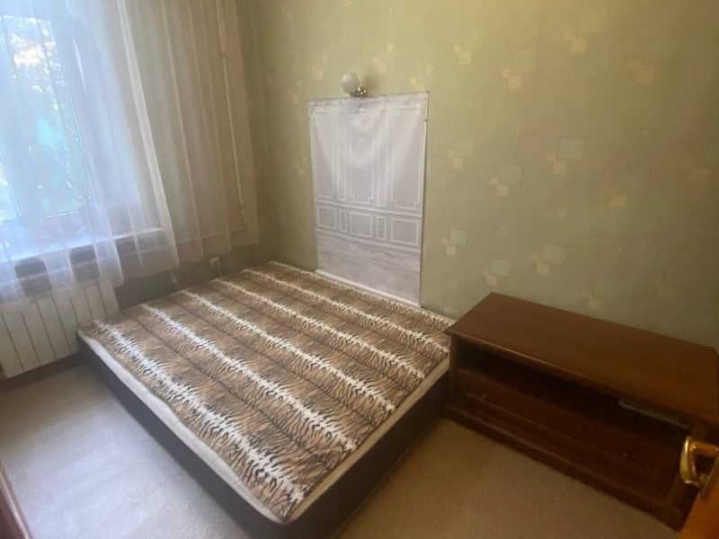 Продам 4 комн. квартиру, ул. Мечникова/Прохоровская, 3/3, 70 кв. м.