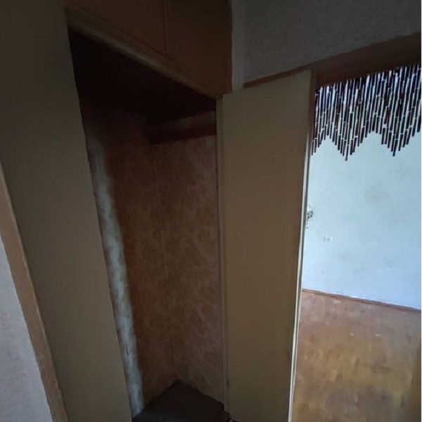 Продам квартиру 49 кв. м., 4/9, Адмиральский пр. /Судостроительная.