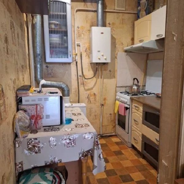Продам квартиру 41 кв. м., 1/2, ул. Новосельского/Торговая.