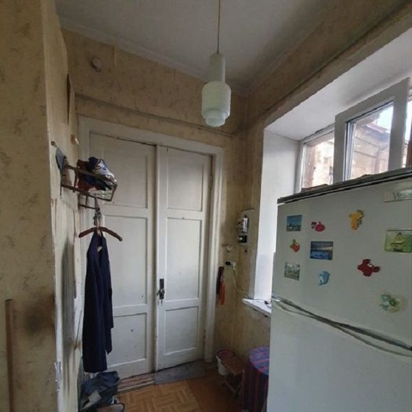 Продам квартиру 42 кв. м. 3/3, Вознесенский пер. /Старосенная площадь.