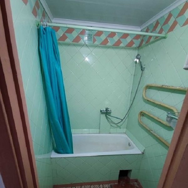 Продам квартиру 49 кв. м., 4/9, Адмиральский пр. /Судостроительная.