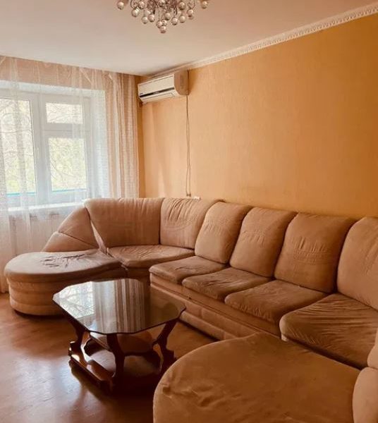 Продам квартиру 58 кв. м., 3/5, ул. Кап. Кузнецова/Марсельская.