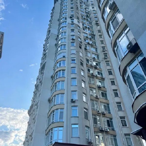 Продам квартиру 116 кв. м., 11/24, новый дом, жк Французский.