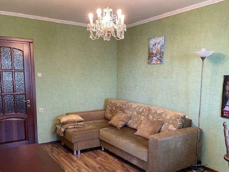 Продам квартиру 38 кв. м., 15/16, Небесной сотни пр. /13-ый трамвай.