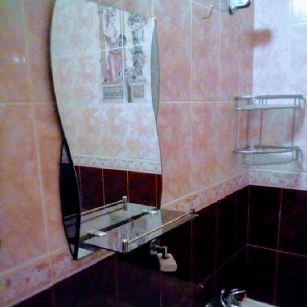 Продам квартиру 57 кв. м., 8/9, ул. Ак. Филатова/Б. Деревянко пл.