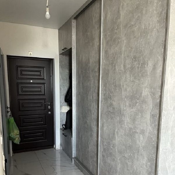 Продам квартиру 40 кв. м., 16/25, новый дом, жк 34-я Жемчужина.