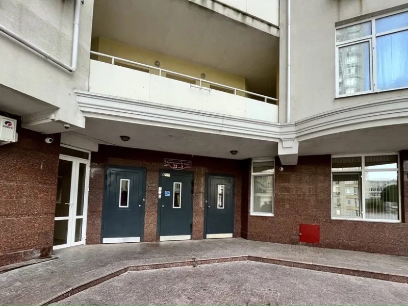 Продам квартиру 116 кв. м., 11/24, новый дом, жк Французский.