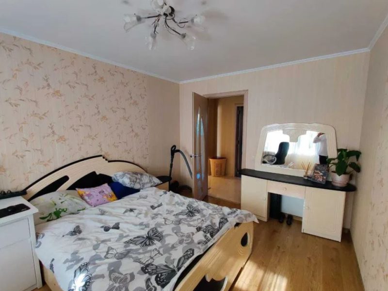 Продам квартиру 43 кв. м., 4/5, 1-я ст. Люстдорфской дор.