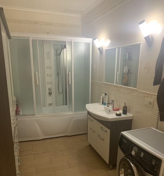 Продам квартиру на земле в двух уровнях, Толбухина площадь, 160 кв. м.