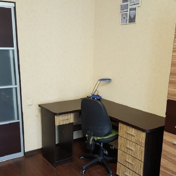 Продам квартиру 54 кв. м., 9/10, новый дом жк Изумрудный Город.