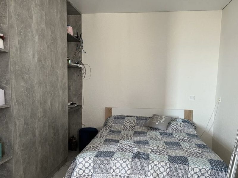 Продам квартиру 40 кв. м., 16/25, новый дом, жк 34-я Жемчужина.