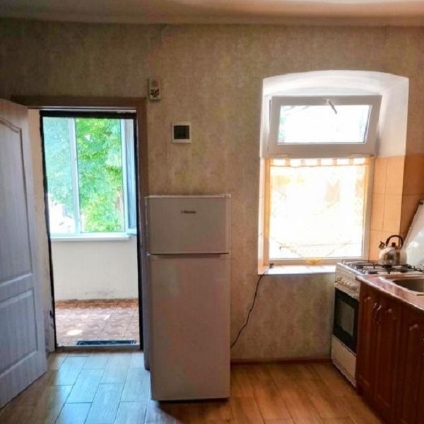 Продам квартиру 30 кв. м., 2/2, ул. Успенская/Утесова пер.