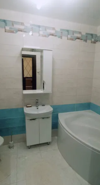 Продам квартиру 45 кв. м., 15/25, новый дом жк 30-я Жемчужина.