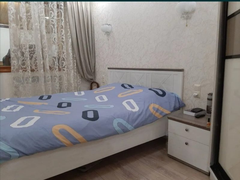 Продам квартиру 60 кв. м., 5/5, 1-я ст. Люстдорфской дороги.