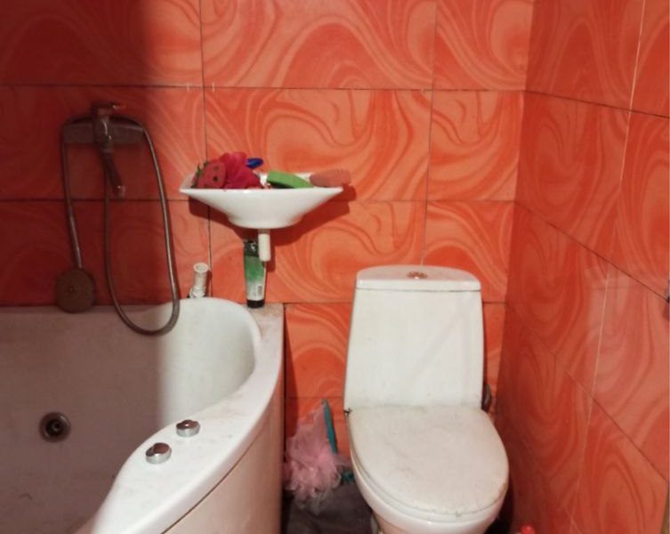 Продам квартиру 58 кв. м., 1/2, ул. Скидановская/Ольгиевский сп.