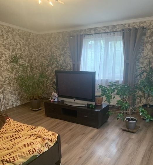 Продам квартиру на земле в двух уровнях, Толбухина площадь, 160 кв. м.