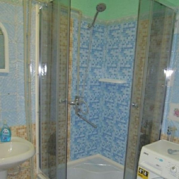 Продам 2 комнатную квартиру в Лузановке, 2/9, 49 кв. м.