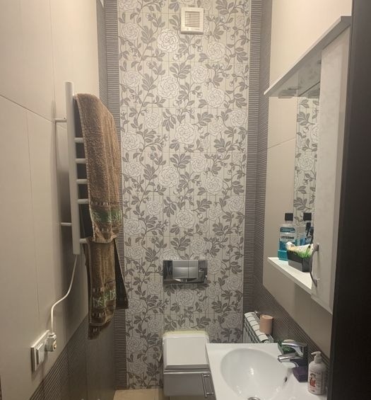 Продам квартиру на земле в двух уровнях, Толбухина площадь, 160 кв. м.