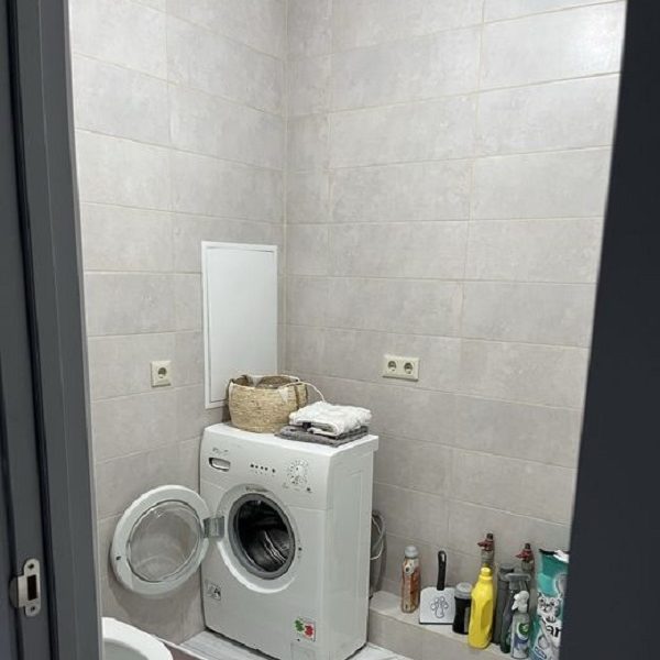 Продам квартиру 40 кв. м., 16/25, новый дом, жк 34-я Жемчужина.