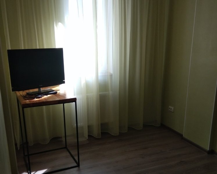 Продам квартиру 39 кв. м., 2/4, новый дом жк Smart.