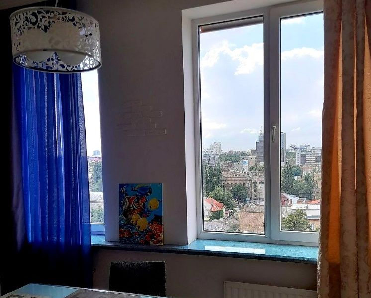 Продам квартиру, кирпичный дом, жк Капитан, 9/18, 73 кв. м.
